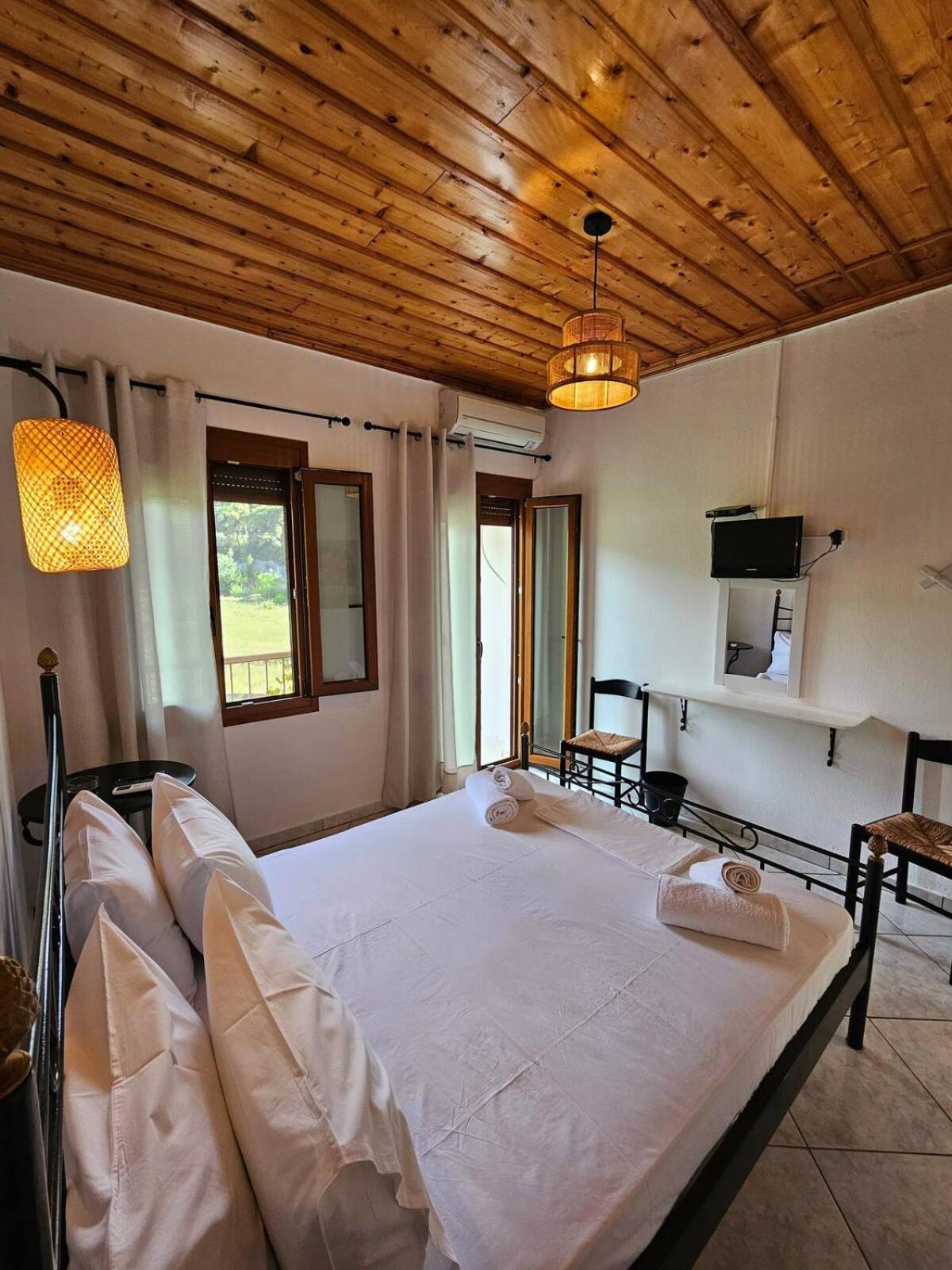The Pine Trees Aparthotel Agnontas Exterior foto