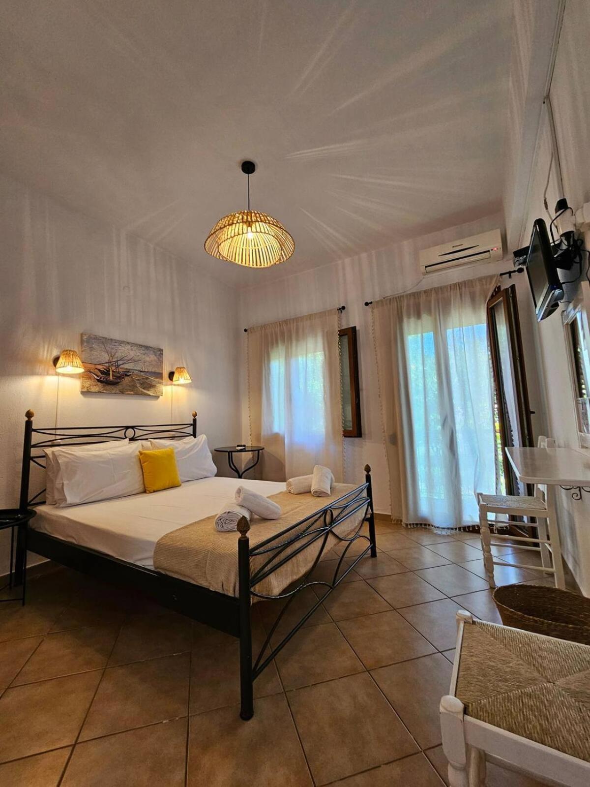 The Pine Trees Aparthotel Agnontas Exterior foto