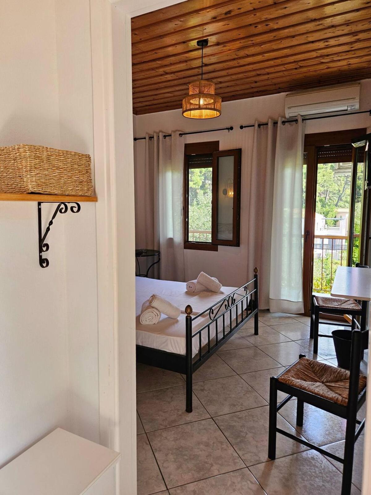 The Pine Trees Aparthotel Agnontas Exterior foto