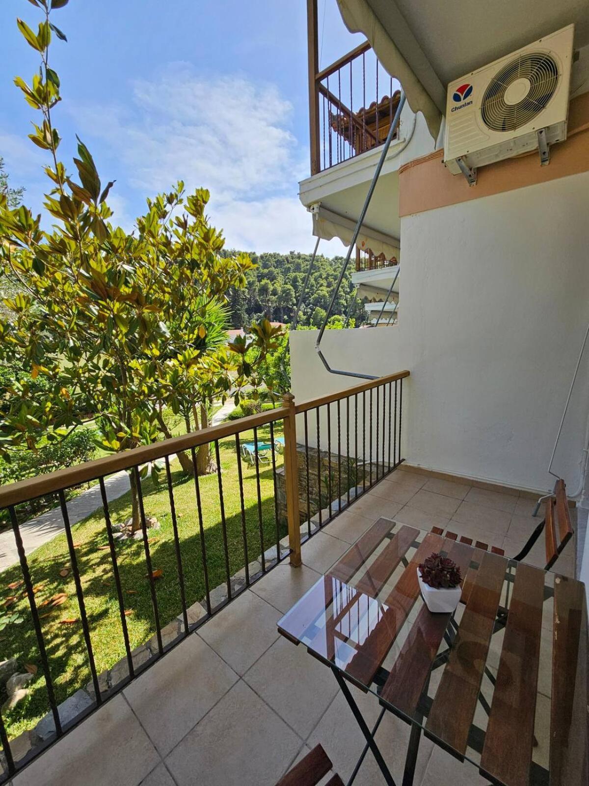 The Pine Trees Aparthotel Agnontas Exterior foto